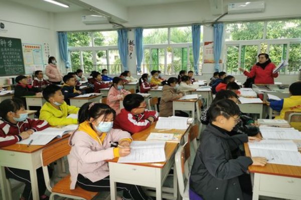 袭人故技打一个生肖