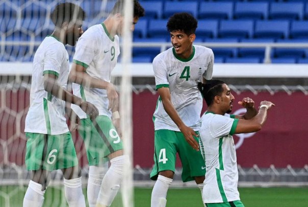 伊朗换6人为何不违规？“脑震荡换人”规则到底是怎样的？