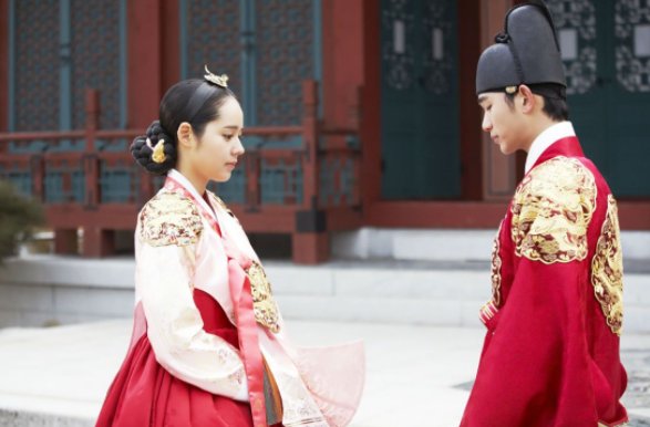 拥抱太阳的月亮李暄什么事侯才会知道月就是许烟雨。是怎么知道的？第几集