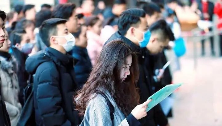 人民网评“北电学生被拘一事”，这件事反映出了内娱的哪些问题？