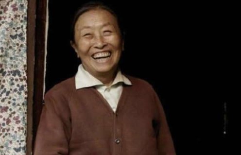 “丑娘”张少华因病去世，一生奖项辉煌，却因丑闻被惨骂，究竟是什么丑闻？