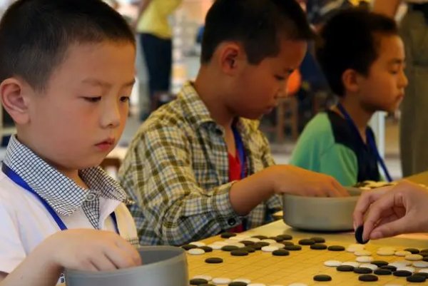 平常体育报道中经常用到“收官之战”一词,其中“收官”二字最初用在哪一项活