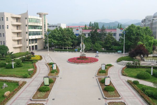 毛坦厂应届生学费