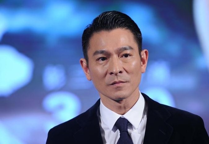 刘德华多大岁数?