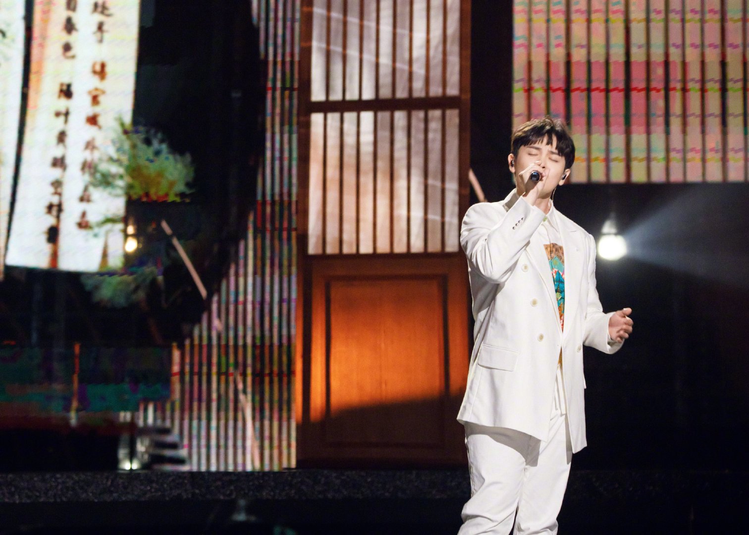 杜甫的诗被尤长靖唱成了歌，他唱的是杜甫的哪首诗呢？