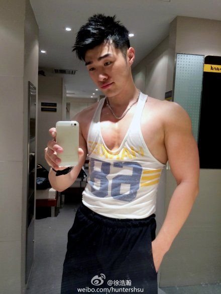 这个是谁有照片，谁还有他的照片发给我