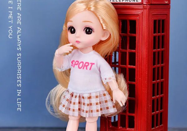 怎样打扮芭比娃娃