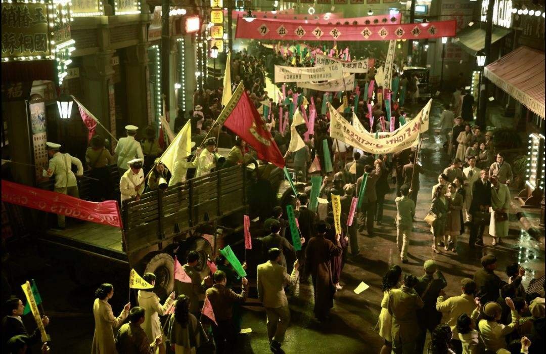 八佰最后为什么要冲桥