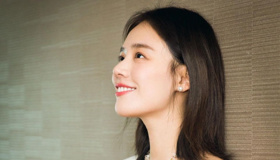 马思纯回应周冬雨不带她玩，马思纯和周冬雨为何日渐走远？