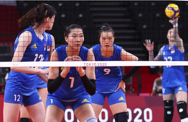 东京奥运会，中国女排又一个0:3输给美国队，中国女排出线还有机会吗？