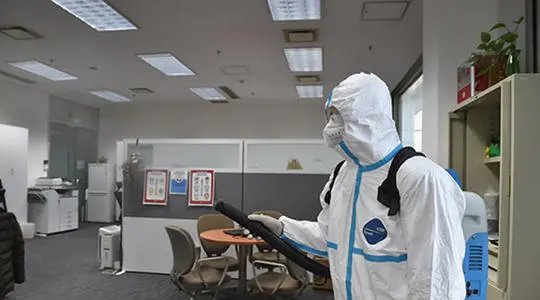 夫妻二人因隐瞒扬州行程被罚，他们夫妇给其他人造成了哪些影响？