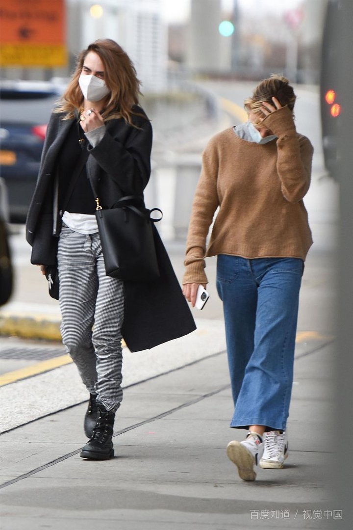 同性对一个人示意有哪些表现？