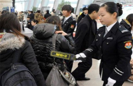 代表建议在医院推行强制安检，在医患关系如此紧张的现在这是否很有必要？