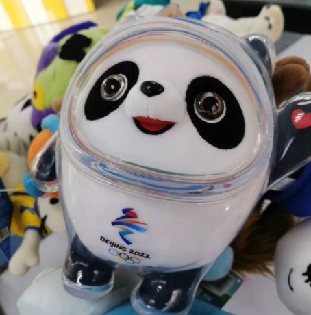 天猫上架100万只冰墩墩一日售罄，人们为什么这么喜欢冰墩墩？