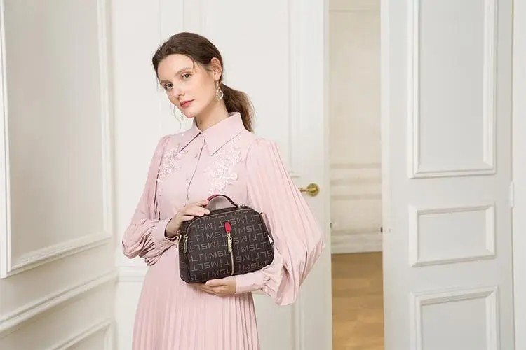 cinvaikrose是仿小ck吗