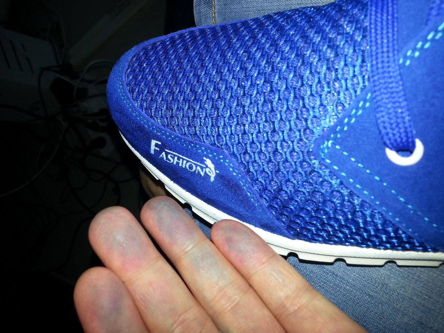 买鞋子的FAR.1984商家怎么能做淘宝商城！天猫只要交钱就可以行骗吗？