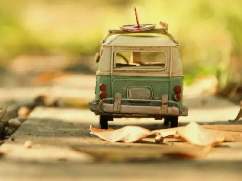 歌曲《人生如梦》表达了什么意思??