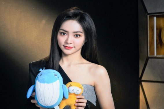 谢可寅英文名是shaking还是chloe