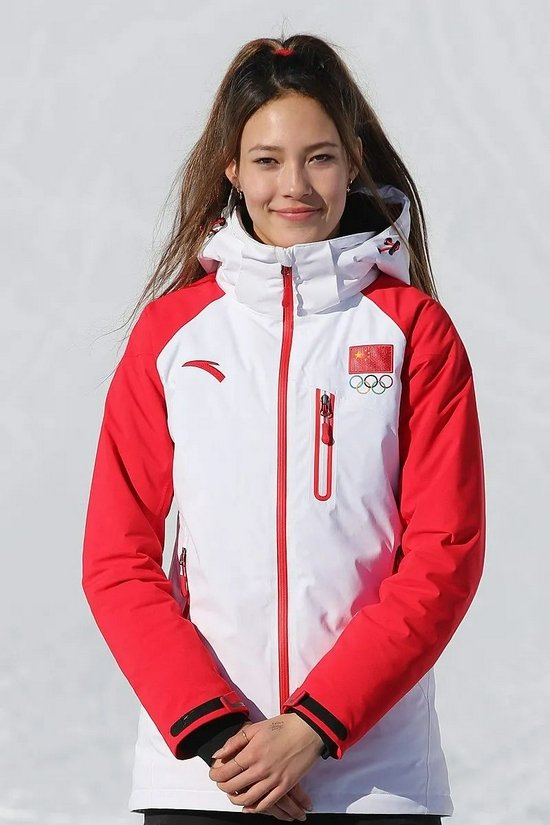 谷爱凌自由式滑雪U型场地技巧夺冠，她在这场比赛中的发挥有多轻松？