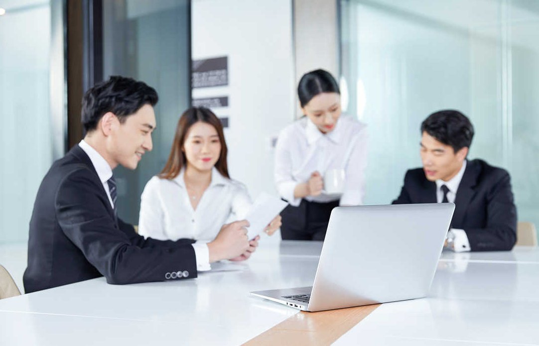 在职场中，领导老是跟我玩心机，我该怎么办？