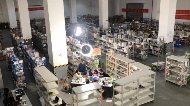 北大女硕士辞去互联网高管转行卖书，是什么原因影响了她？