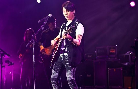 求歌名，歌词是这样写的，忘了是怎么开始，也许就是对你有一种感觉