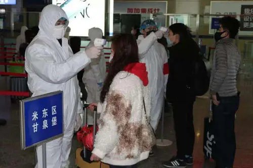 夫妻二人因隐瞒扬州行程被罚，他们夫妇给其他人造成了哪些影响？