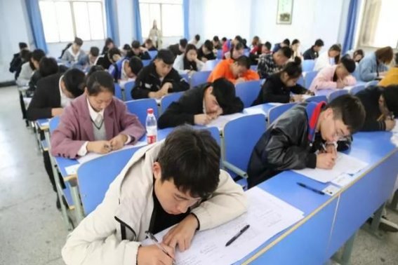 2011年高考报名人数