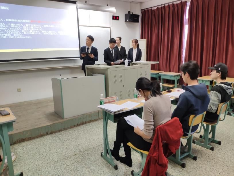 22岁大学生在看守所完成论文答辩，论文答辩环节对毕业生来说有多重要？