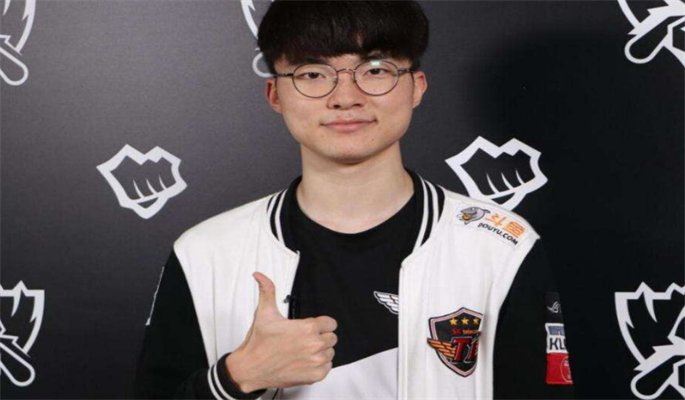 为何Faker在成为“联盟第一人”后没有选择退役？