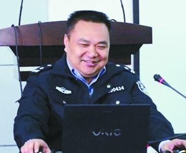 李荣飚的人物履历