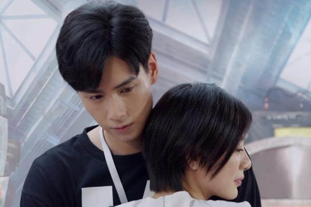 《亲爱的，热爱的》吴白和艾情差几岁？两人的结局如何？