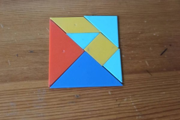 怎样用七巧板拼四边形、五边形、六边形?