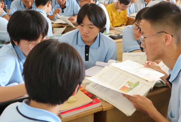 当代中国少年儿童既是实现第几个百年奋斗