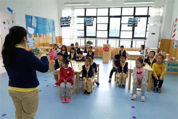 越早越有保护！上海一幼儿园为家长上性教育课，这可以增加哪些意识？