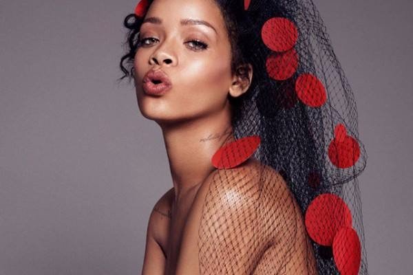 “副业天后”最富有女歌手蕾哈娜签约索尼/ATV，新专辑有眉目了吗？