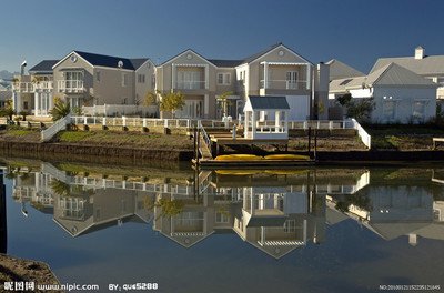 凌洛斯特皇家贵族学院的介绍