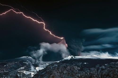 为什么闪电都是白色的?