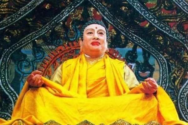 释迦牟尼在印度是圣人，在中国史佛祖，他究竟是何身份？