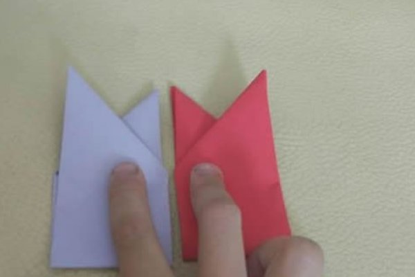 怎么做赛罗的两个飞镖？