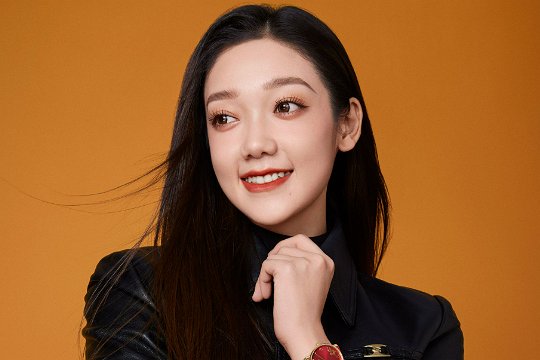 希林娜依高个人简介资料