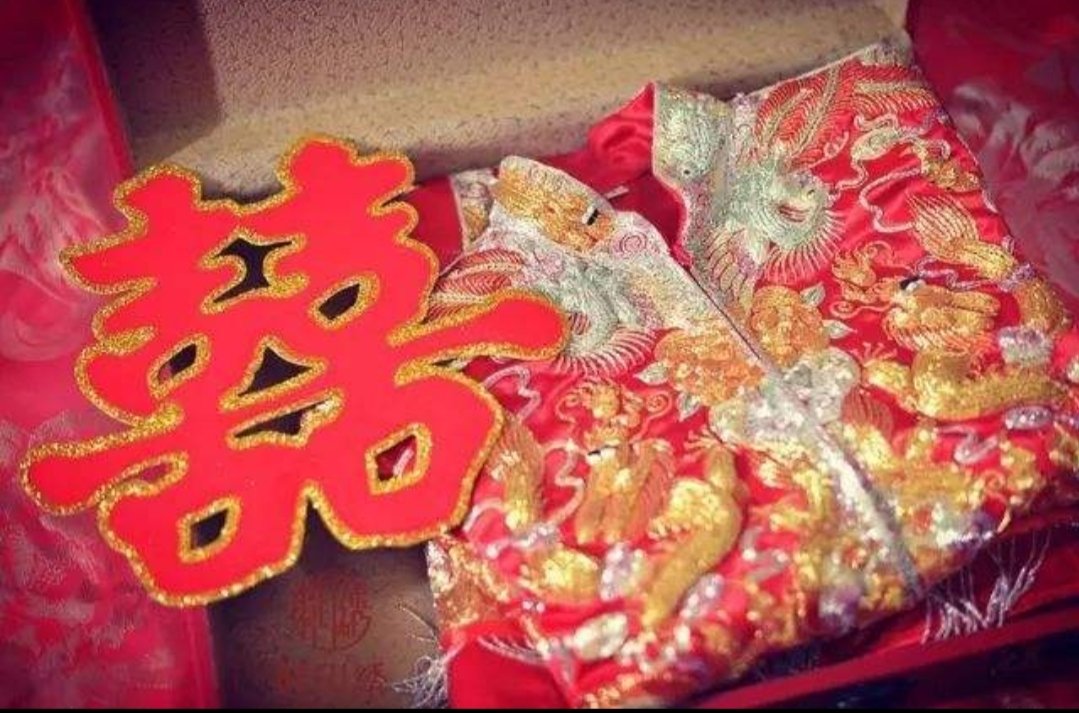 山西一女子新婚回门，下一秒被弟弟拦腰抱起转圈，你如何看待这样的感情？