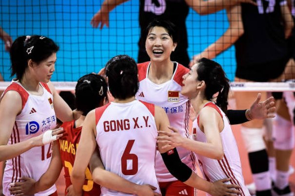 中国女排1号队员叫什么名字