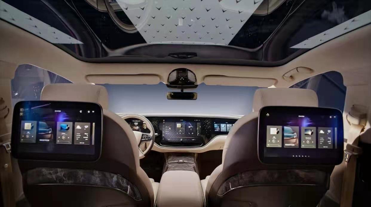 内饰豪华感直逼7系、S级，这台恒驰1你猜得多少钱？