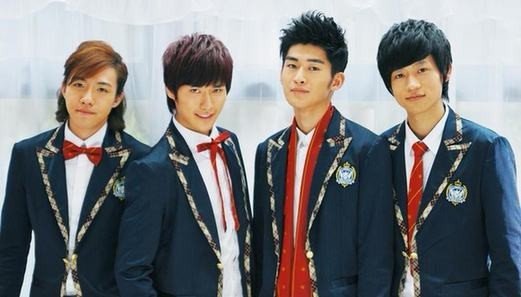 《一起来看流星雨》是涉及了几个男生的故事？