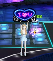 QQ炫舞演唱会怎么举粉丝牌？