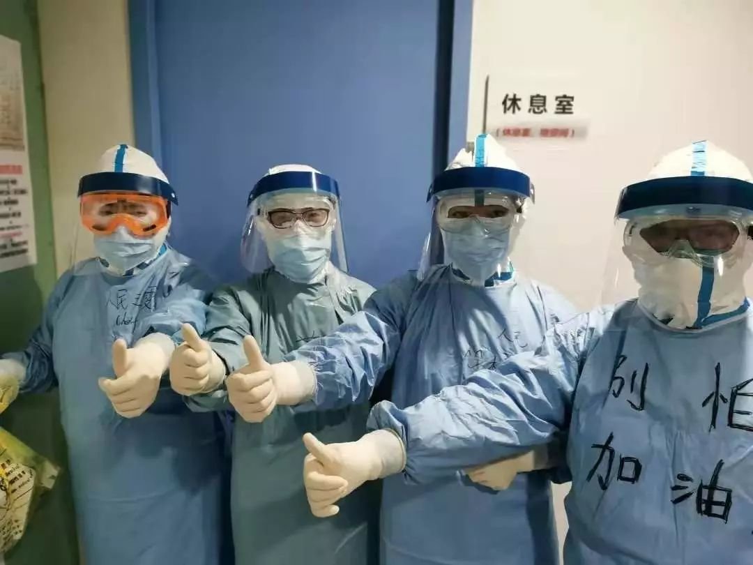 同济 “落跑新娘”们脱下白纱换白衣，人生会有遗憾吗？