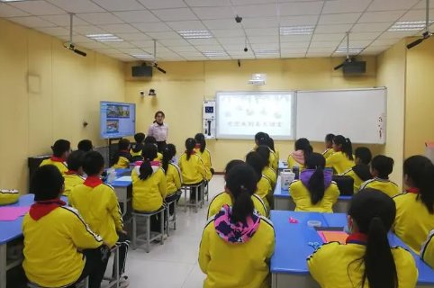 变小被妹妹扔进鞋里当鞋垫的作文