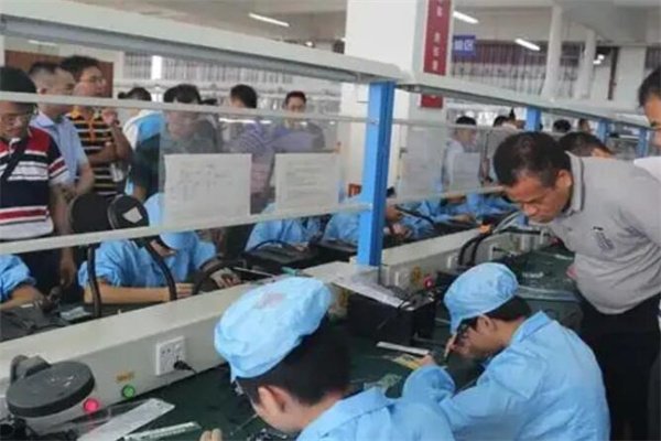 00后护理中专生，一路“免试”上大学本科，这给予我们哪些启示？