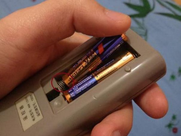 空调万能遥控器怎么用